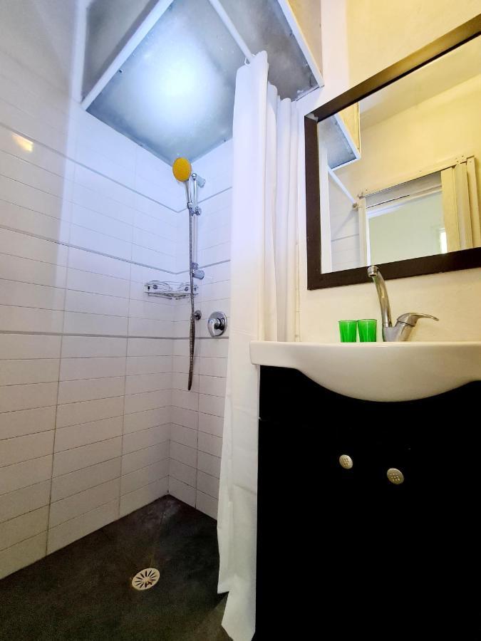 Nice Apartments On Ben Yehuda Str Tel Aviv Esterno foto