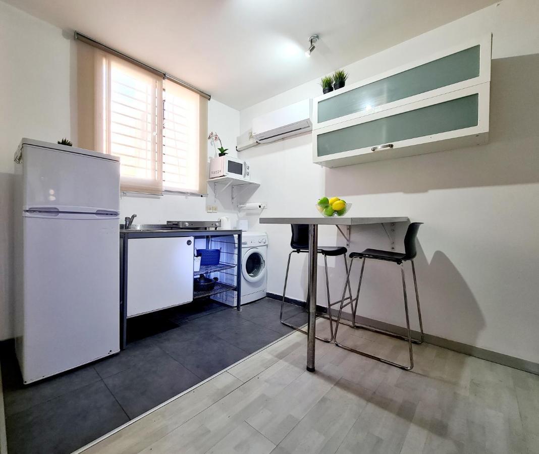 Nice Apartments On Ben Yehuda Str Tel Aviv Esterno foto