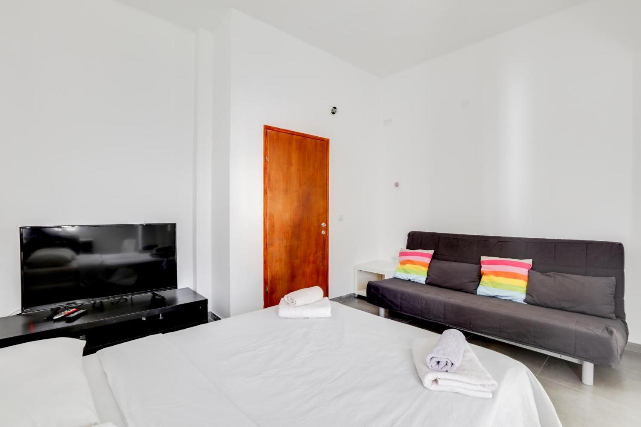 Nice Apartments On Ben Yehuda Str Tel Aviv Esterno foto